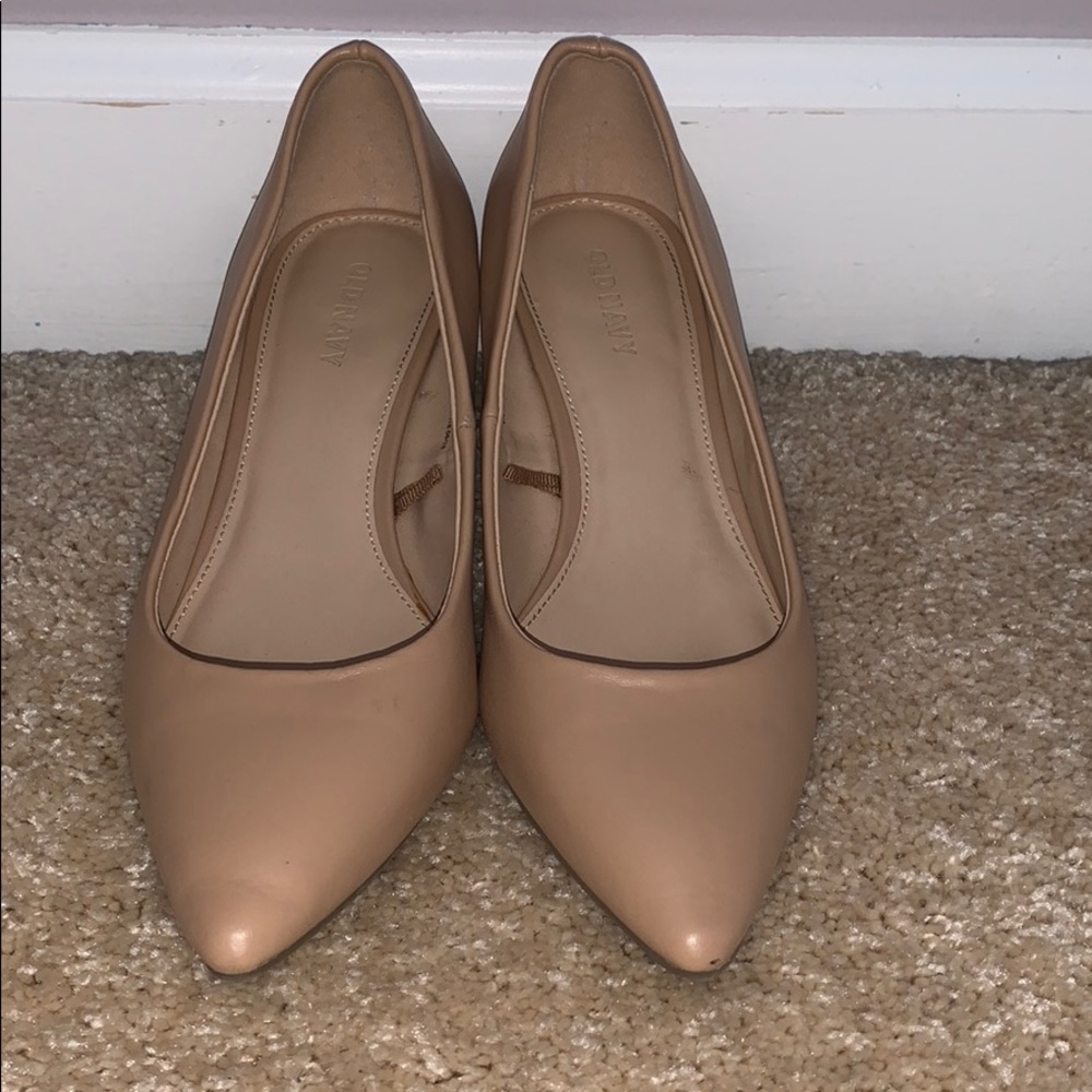 TAN POINTY HEEL